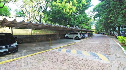 Image 14 - 250178